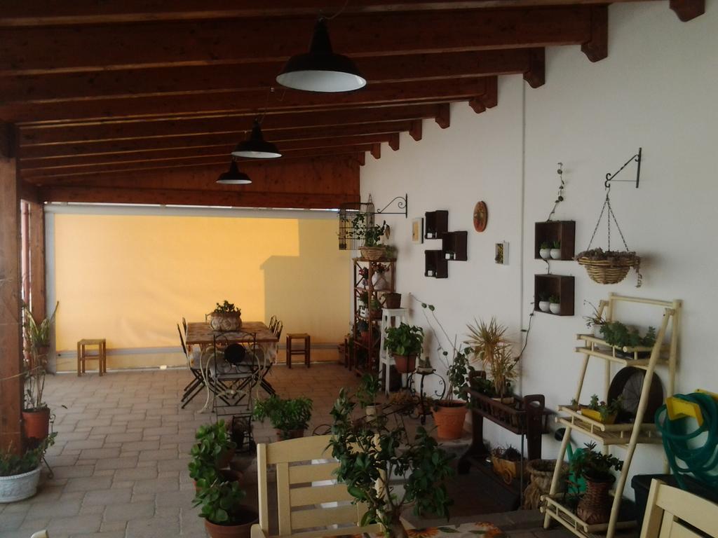 Dimora Del Casale Acomodação com café da manhã Brindisi Exterior foto