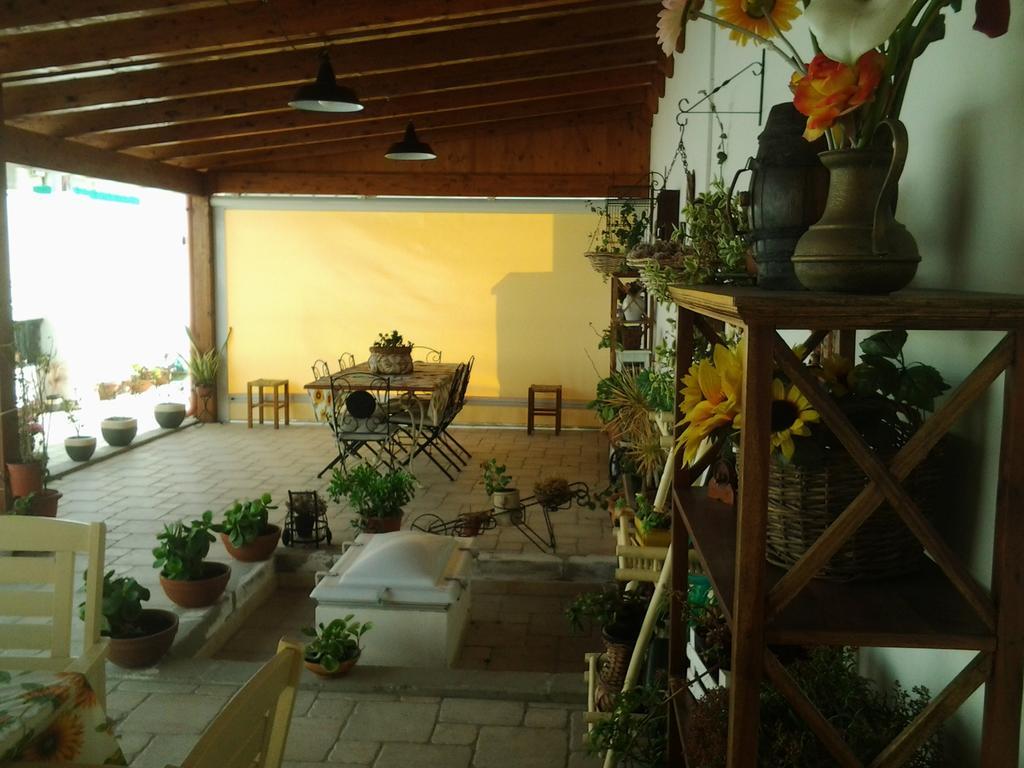 Dimora Del Casale Acomodação com café da manhã Brindisi Exterior foto