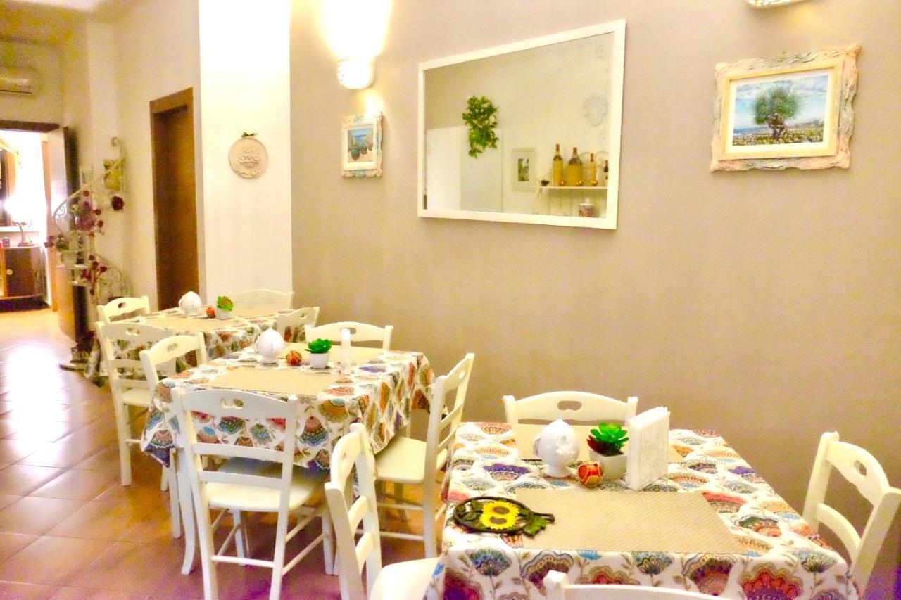 Dimora Del Casale Acomodação com café da manhã Brindisi Exterior foto